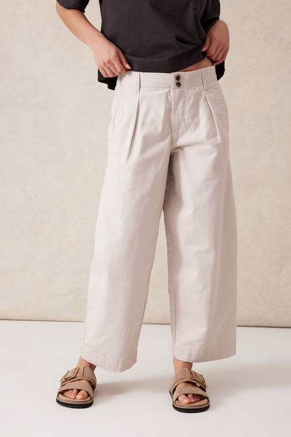 Pleat Twill Pants - Sandstone