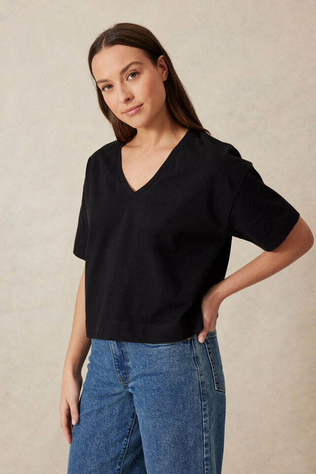 Boxy V Neck Tee - Black